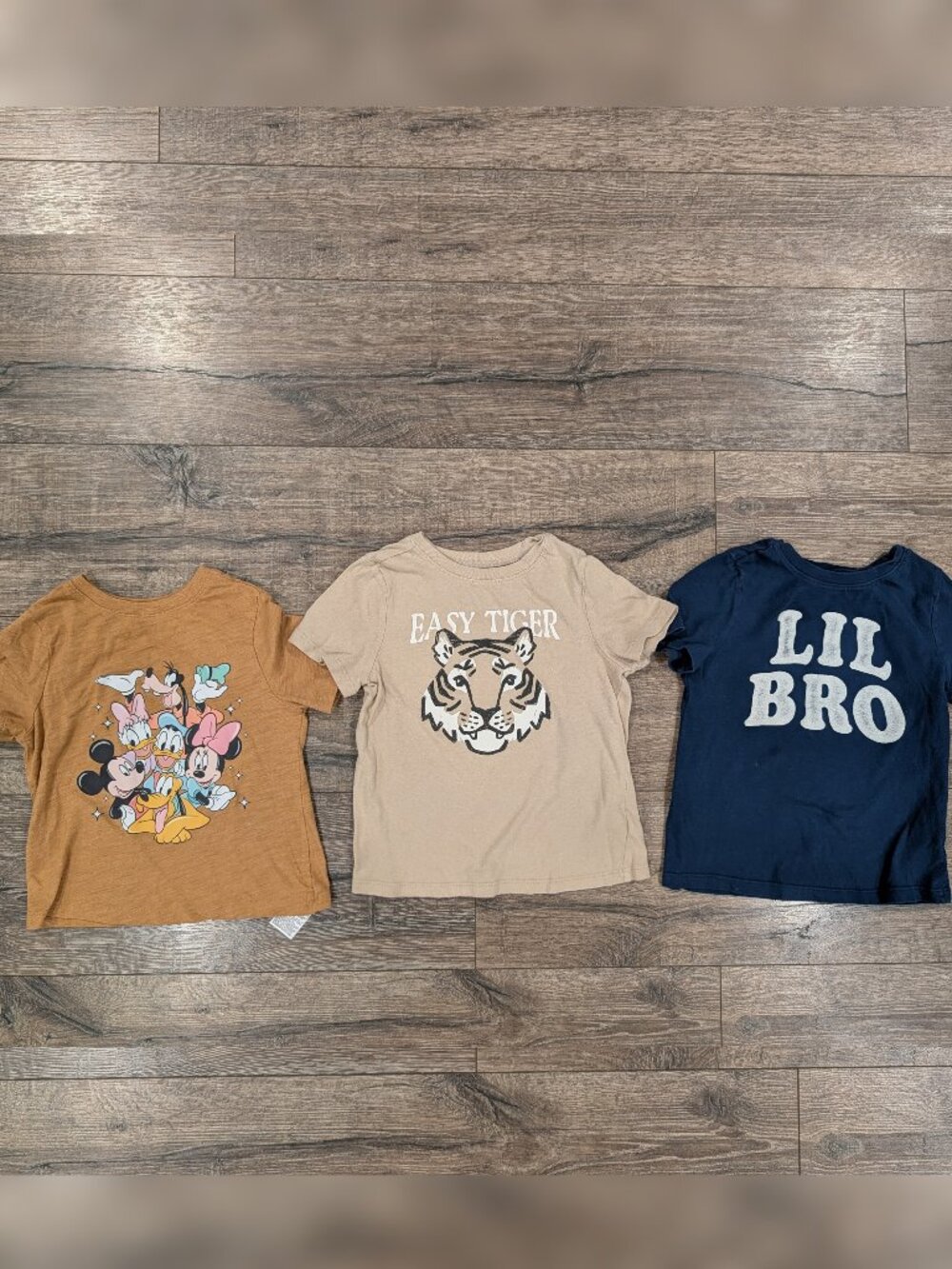 Old Navy 5T Boys Tshirt Bundle Disney Mickey Mouse Tan Navy Neutral Tiger